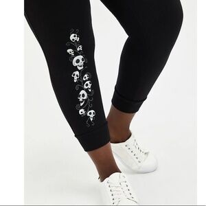 TORRID NWT WARNER BROS. CORPSE BRIDE JOGGER - FRENCH TERRY SKULLS BLACK